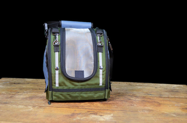 1 parrot backpack Celltei X-Small